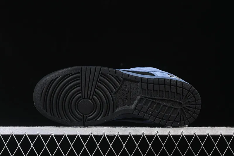 All Categories Nk SB Dunk Series Nk SB Dunk Low Low-top sneakers Supreme x Nike Dunk SB Dunk Low joint black and blue low-top casual skateboard shoes HQ8487-400